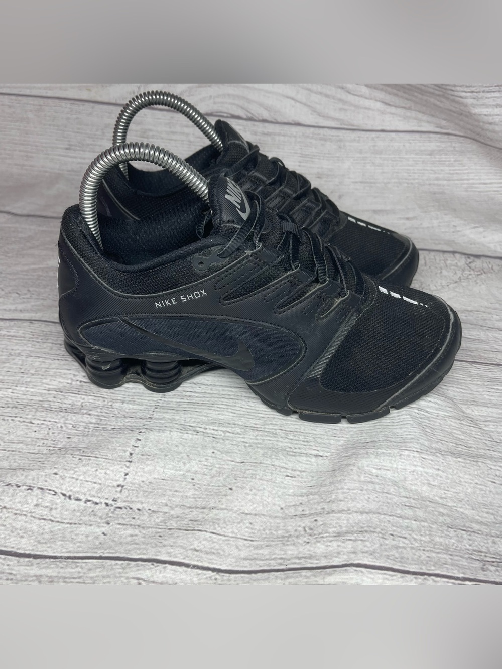 Nike Women's 6 Shox Vaeda Black Shoes